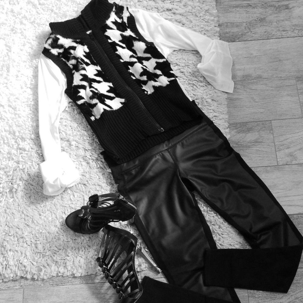 A|X Vest